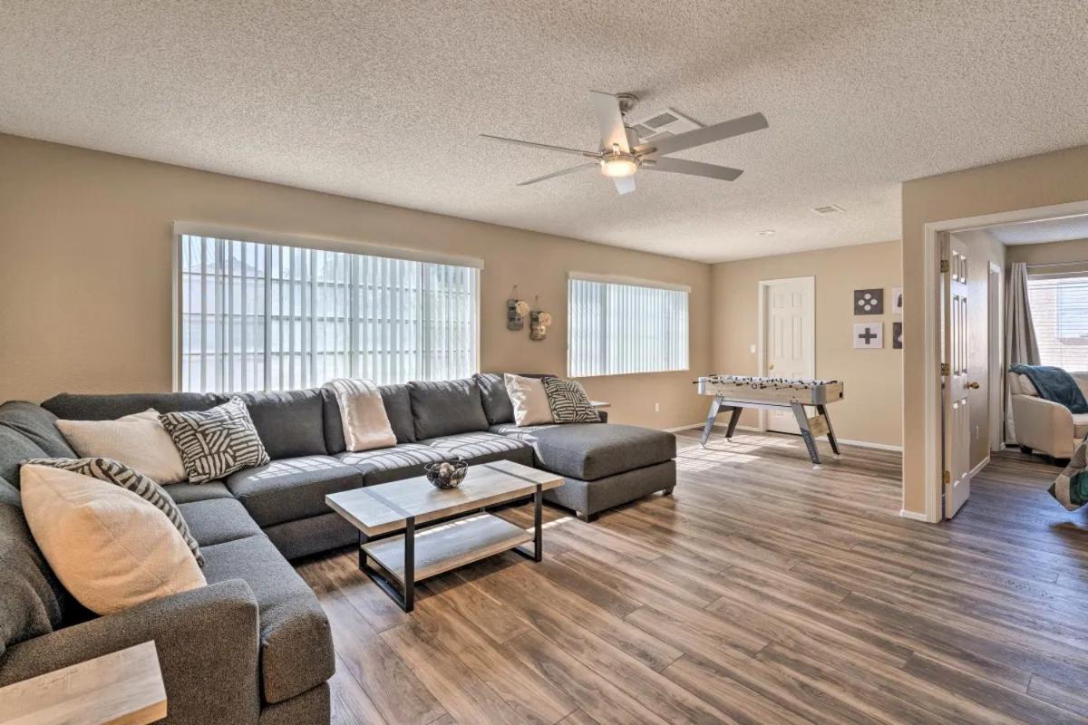 A Beautiful House With Hot Tub, Grill & Games! Hébergement de vacances Las Vegas