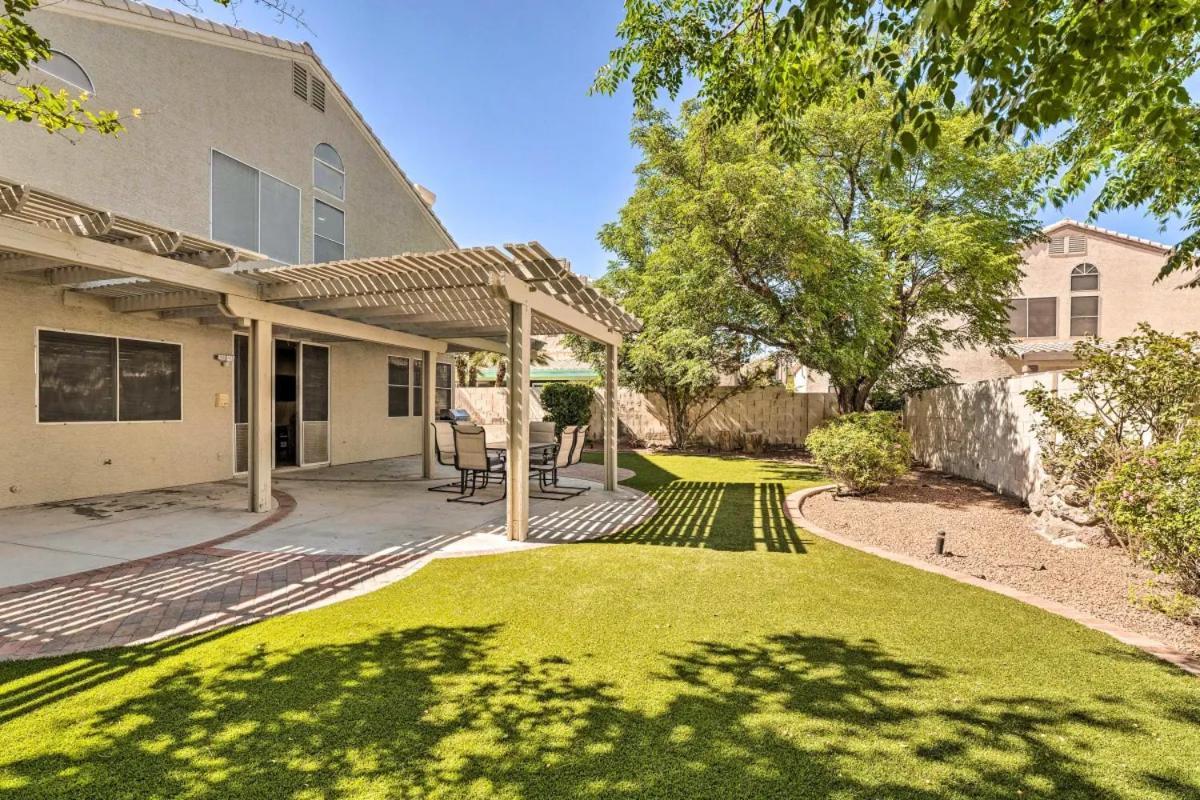 Hébergement de vacances A Beautiful House With Hot Tub, Grill & Games! *