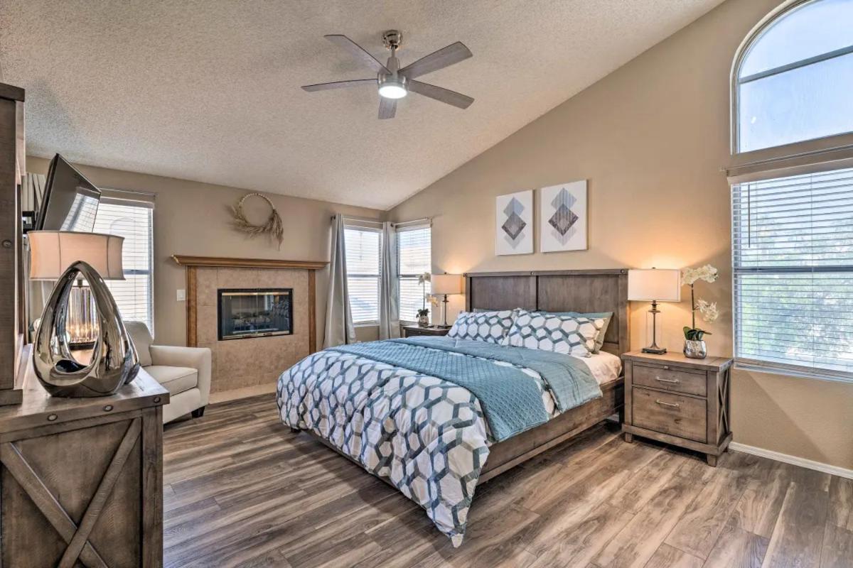 A Beautiful House With Hot Tub, Grill & Games! Hébergement de vacances *